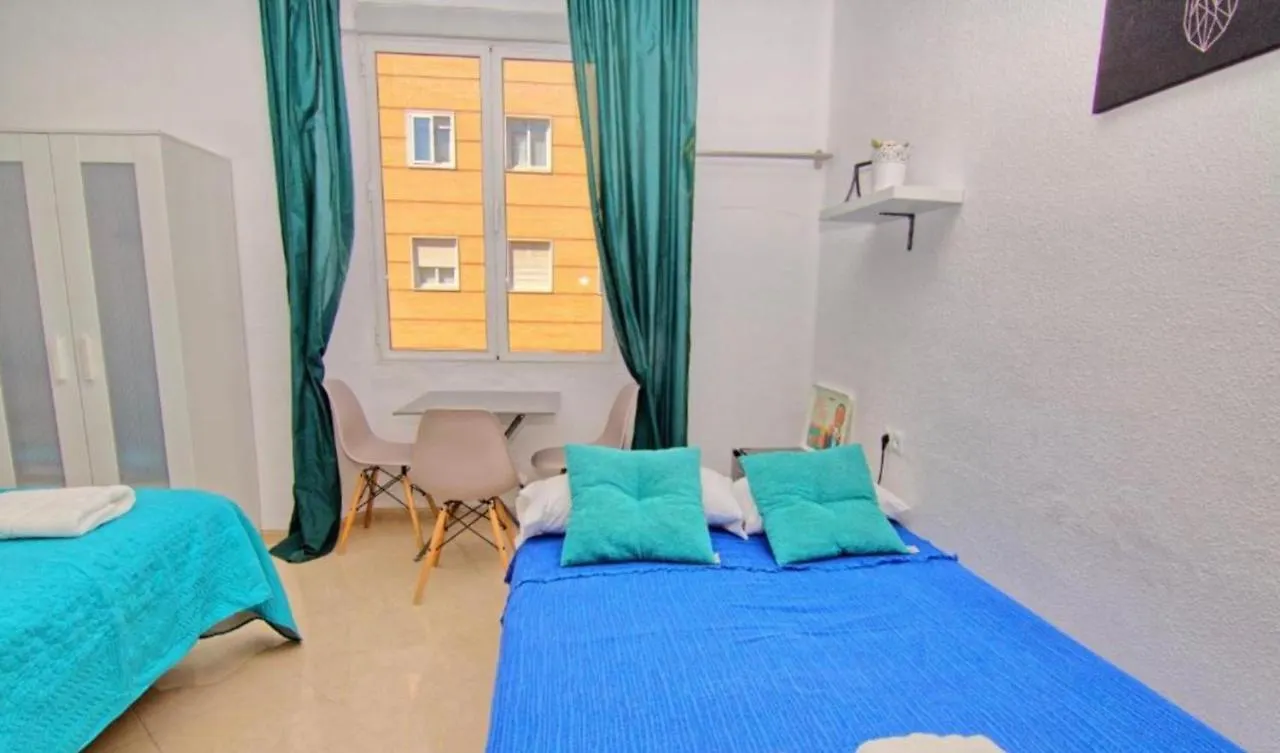 Guests House Mercado Malaga Apartamento 0*,